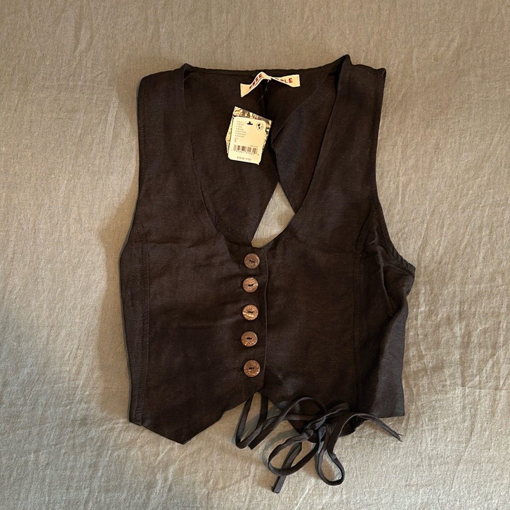 Open back linen vest